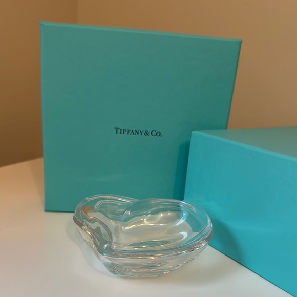 Tiffany & Co. Heart-Shaped Glass Bowl - Picture 2 of 6
